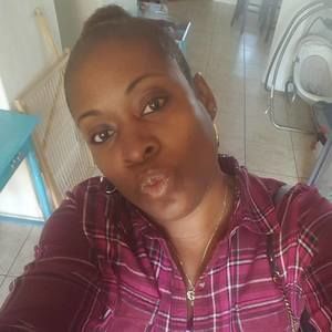 Meet your Posher, Lena